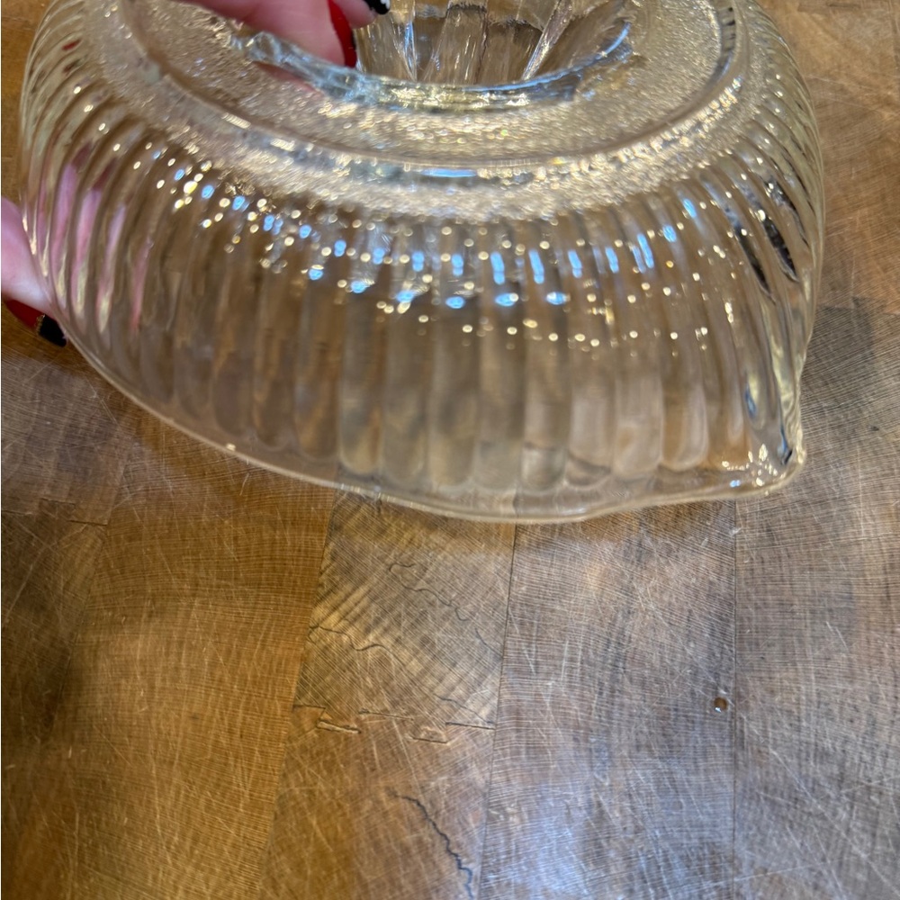 Vintage Clear Glass Lemon Citrus Juicer Classic Home Dining Reamer - Picture 9 of 13